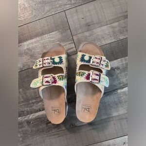 Dirty laundry platform crochet sandals size 9